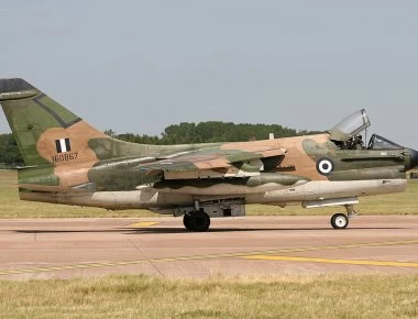 A-7E Corsair: Υπέροχες λήψεις των βομβαρδιστικών της ΠΑ από air show το 2013